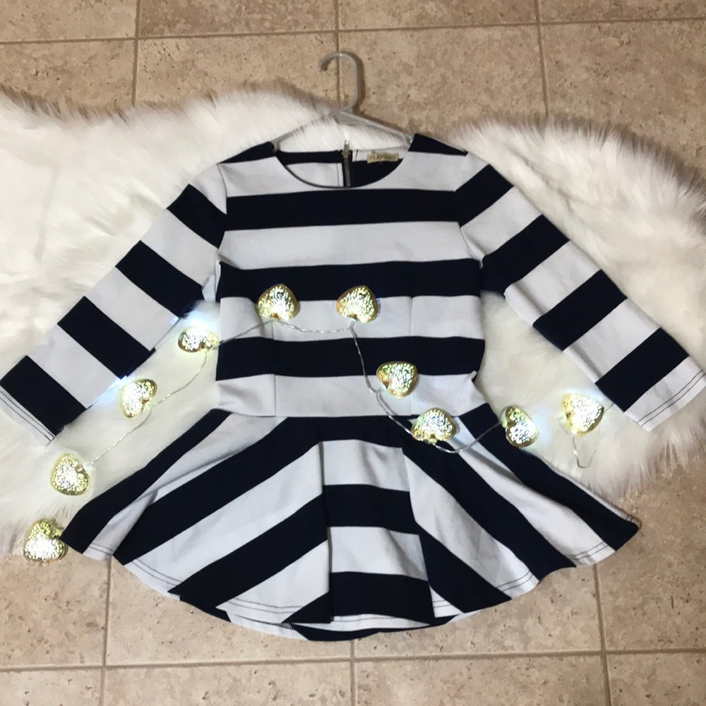 Nuggles Navy and white stripe cupcake shirt!!💕💕